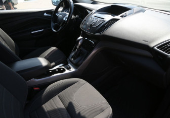 Подержанный автомобиль Ford Kuga 2016 года (9 фото)