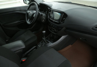 Подержанный автомобиль LADA (ВАЗ) Vesta Sedan 2017 года (9 фото)