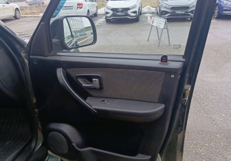 Подержанный автомобиль УАЗ Patriot 2015 года (13 фото)