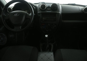 Подержанный автомобиль LADA (ВАЗ) Granta Sedan 2013 года (12 фото)