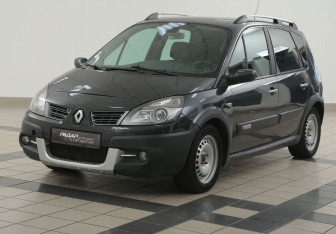 Подержанный автомобиль Renault Scenic 2008 года (8 фото)