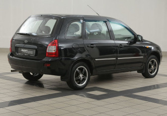 Подержанный автомобиль LADA (ВАЗ) Kalina Wagon 2011 года (4 фото)