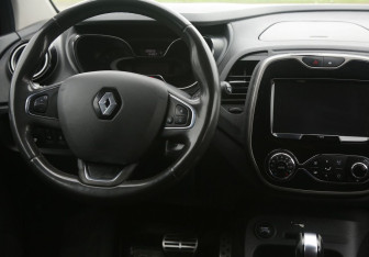 Подержанный автомобиль Renault Kaptur 2020 года (14 фото)