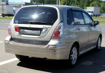 Подержанный автомобиль Suzuki Liana Wagon 2007 года (6 фото)