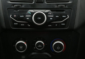 Подержанный автомобиль LADA (ВАЗ) Kalina Hatchback 2013 года (13 фото)