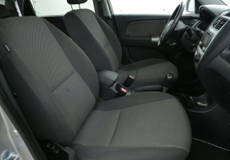 Подержанный автомобиль Kia Sportage 2010 года (10 фото)