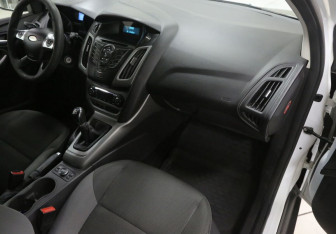Подержанный автомобиль Ford Focus Wagon 2012 года (7 фото)