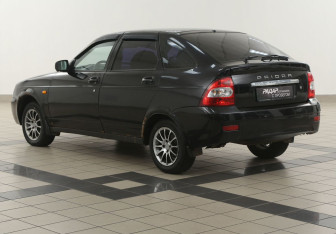 Подержанный автомобиль LADA (ВАЗ) Priora Hatchback 2009 года (2 фото)