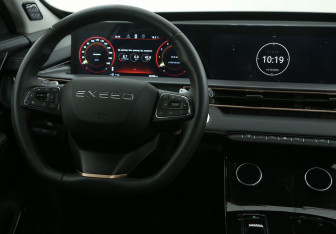 Подержанный автомобиль Exeed LX 2023 года (16 фото)