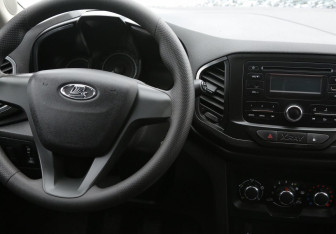 Подержанный автомобиль LADA (ВАЗ) XRAY 2017 года (14 фото)