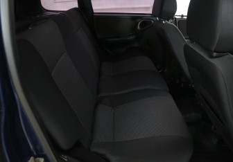 Подержанный автомобиль Chevrolet Niva 2007 года (11 фото)