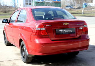 Подержанный автомобиль Chevrolet Aveo Sedan 2006 года (4 фото)