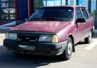 Подержанный автомобиль ИЖ 2126 «Ода» 2003 года (3 фото)