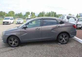 Подержанный автомобиль LADA (ВАЗ) Vesta Sedan 2016 года (4 фото)
