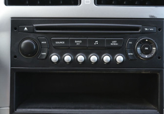 Подержанный автомобиль Peugeot 307 Hatchback 2005 года (15 фото)