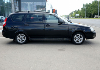 Подержанный автомобиль LADA (ВАЗ) Priora Wagon 2010 года (7 фото)