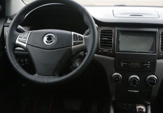 Подержанный автомобиль SsangYong Actyon 2012 года (14 фото)