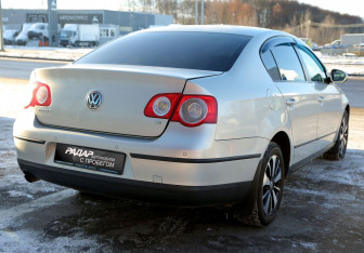 Подержанный автомобиль Volkswagen Passat Sedan 2009 года (6 фото)