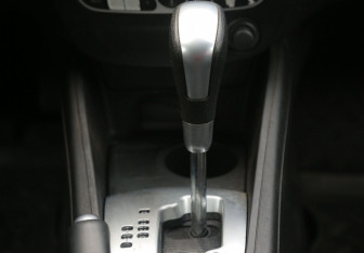 Подержанный автомобиль Renault Fluence 2010 года (14 фото)