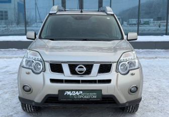 Подержанный автомобиль Nissan X-Trail 2011 года (2 фото)