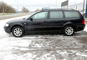 Подержанный автомобиль Volkswagen Passat Wagon 1999 года (8 фото)