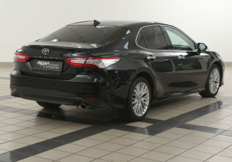 Подержанный автомобиль Toyota Camry Sedan 2020 года (4 фото)