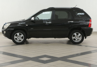 Подержанный автомобиль Kia Sportage 2007 года (7 фото)