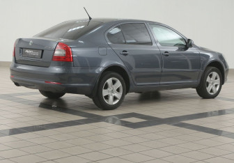 Подержанный автомобиль Skoda Octavia Liftback 2012 года (4 фото)