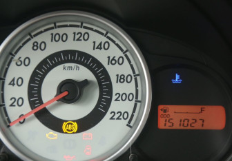 Подержанный автомобиль Mazda 2 Hatchback 2008 года (17 фото)