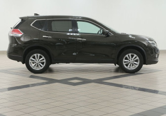 Подержанный автомобиль Nissan X-Trail 2018 года (5 фото)