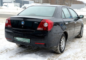 Подержанный автомобиль Geely MK 2012 года (6 фото)