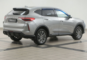 Подержанный автомобиль Haval F7 2023 года (4 фото)