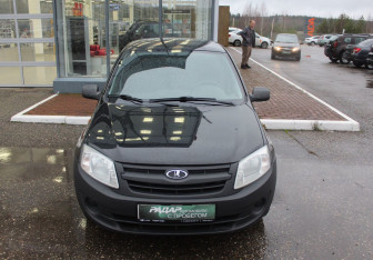 Подержанный автомобиль LADA (ВАЗ) Granta Sedan 2013 года (2 фото)
