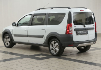 Подержанный автомобиль LADA (ВАЗ) Largus Wagon 2016 года (2 фото)