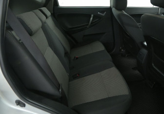 Подержанный автомобиль Geely Emgrand X7 2014 года (11 фото)