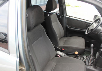 Подержанный автомобиль Chevrolet Niva 2008 года (11 фото)