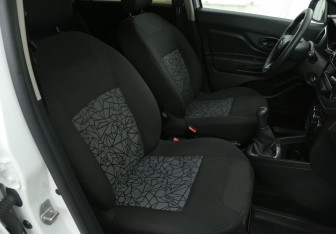 Подержанный автомобиль LADA (ВАЗ) XRAY 2019 года (10 фото)