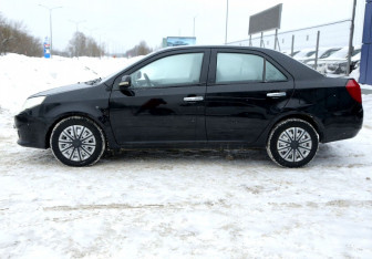 Подержанный автомобиль Geely MK 2012 года (8 фото)