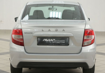 Подержанный автомобиль LADA (ВАЗ) Granta Sedan 2022 года (3 фото)
