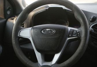 Подержанный автомобиль LADA (ВАЗ) XRAY 2016 года (16 фото)