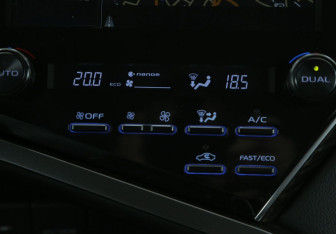 Подержанный автомобиль Toyota Camry Sedan 2020 года (21 фото)