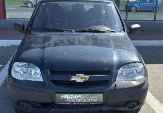Подержанный автомобиль Chevrolet Niva 2006 года (2 фото)