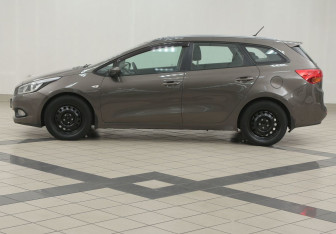 Подержанный автомобиль Kia Ceed Wagon 2013 года (7 фото)