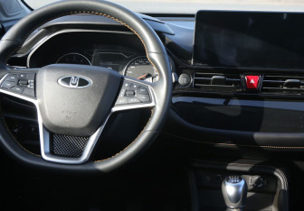 Подержанный автомобиль Москвич 3 2023 года (14 фото)