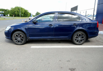 Подержанный автомобиль Skoda Octavia Liftback 2010 года (8 фото)