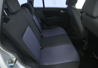 Подержанный автомобиль Ford Fusion 2008 года (11 фото)