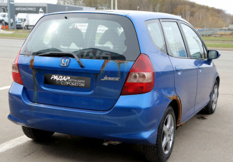 Подержанный автомобиль Honda Jazz 2008 года (6 фото)