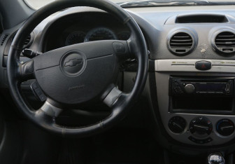 Подержанный автомобиль Chevrolet Lacetti Wagon 2008 года (14 фото)