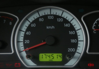 Подержанный автомобиль Daewoo Nexia Sedan 2010 года (15 фото)