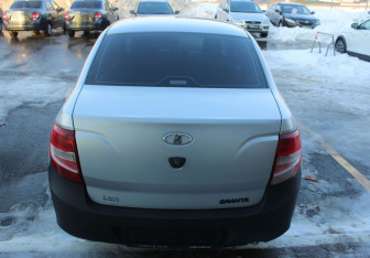 Подержанный автомобиль LADA (ВАЗ) Granta Sedan 2012 года (6 фото)